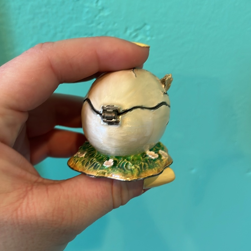 Hatching Yellow Chick Trinket Box - Picture 2 of 3